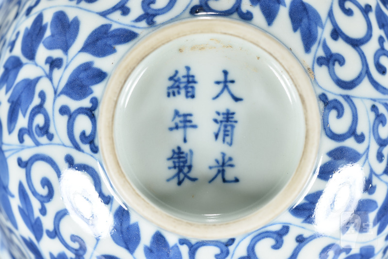 清光绪 青花缠枝花卉纹碗 - 图8
